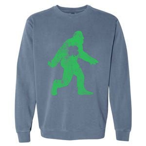 St Patrick's Day Bigfoot Sasquatch Saint Paddys Irish Garment-Dyed Sweatshirt