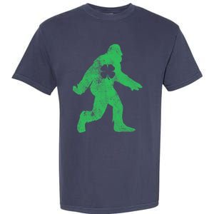 St Patrick's Day Bigfoot Sasquatch Saint Paddys Irish Garment-Dyed Heavyweight T-Shirt