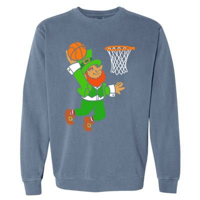 St Patrick's Day Leprechaun Basketball Dunk Sports Costume Gift Garment-Dyed Sweatshirt