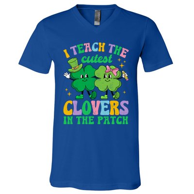 St Patricks Day Teacher I Teach The Cutest Clovers In Patch Gift V-Neck T-Shirt