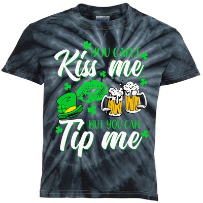 St Patricks Day Lucky Shamrock Waitress Bartender Waiter Kids Tie-Dye T-Shirt