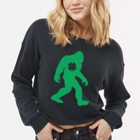 St Patricks Day Lucky Shamrock Clover Big Foot Sasquatch Yeti Cropped Pullover Crew