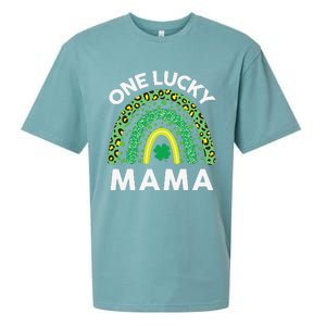 St Patricks Day Gift Women Gift Mommy Leopard One Lucky Mama Sueded Cloud Jersey T-Shirt