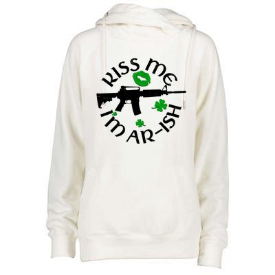 St Patricks Day Kiss Me Im Arish Ar Gun Womens Funnel Neck Pullover Hood