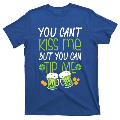 St Patricks Day Gift Funny Bartender Waiter Waitress Server Gift T-Shirt