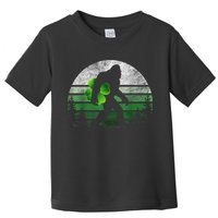 St Patricks Day Bigfoot Irish Shamrock Sasquatch Clover Leaf Toddler T-Shirt