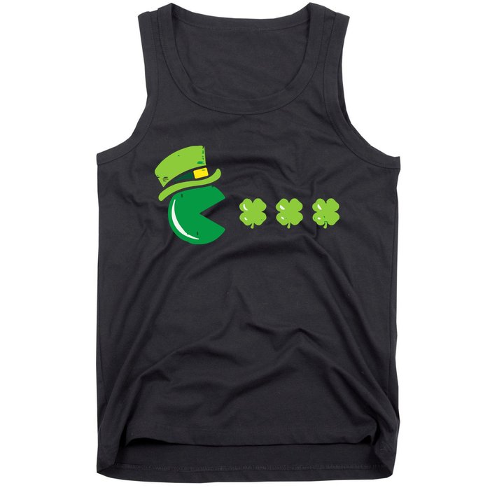 St Patricks Day Eating Shamrock Retro Gamer Tank Top