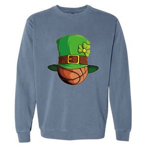 St Patricks Day Funny Irish Basketball Leprechaun Shamrock Gift Garment-Dyed Sweatshirt