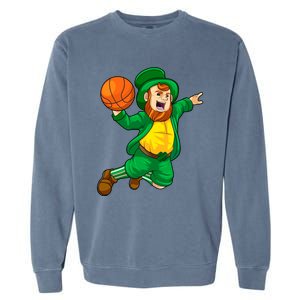 St Patricks Day Leprechaun Basketball Lucky Gift Garment-Dyed Sweatshirt