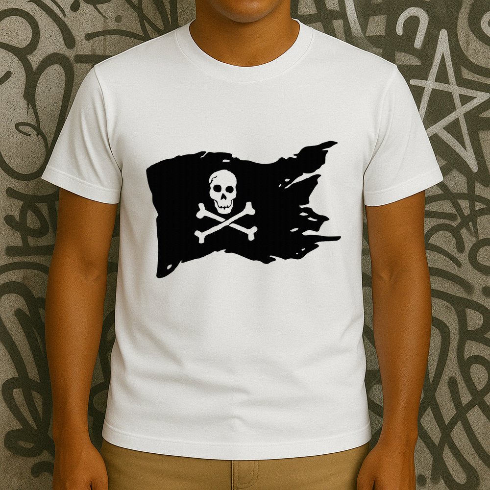 Skull Pirate Flag Jolly Roger Crossbones T-Shirt
