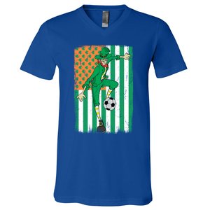 Soccer Player Leprechaun Irish American Flag St Patricks Day Cool Gift V-Neck T-Shirt