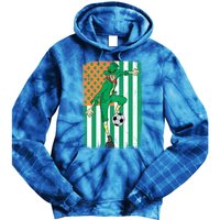 Soccer Player Leprechaun Irish American Flag St Patricks Day Cool Gift Tie Dye Hoodie