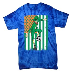 Soccer Player Leprechaun Irish American Flag St Patricks Day Cool Gift Tie-Dye T-Shirt