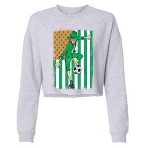 Soccer Player Leprechaun Irish American Flag St Patricks Day Gift Cropped Pullover Crew