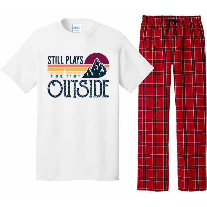 Still Plays Outside Funny Vintage Camping And Hiking Pajama Set