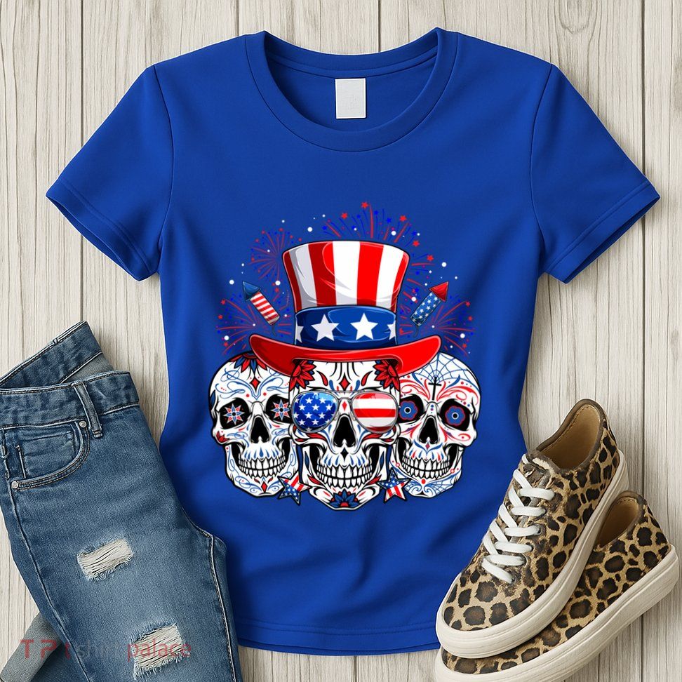 Skull Retro American Flag 4th Of July Funny Halloween Dad Gift Womens T-Shirt