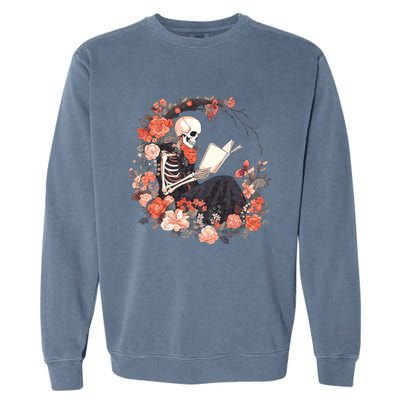 Skeleton Reading Book Lover Floral Flowers Bookish Bookworm Garment-Dyed Sweatshirt