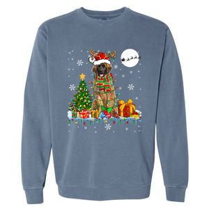 Santa Reindeer Leonberger Christmas Tree Lights Dog Owner Cute Gift Garment-Dyed Sweatshirt