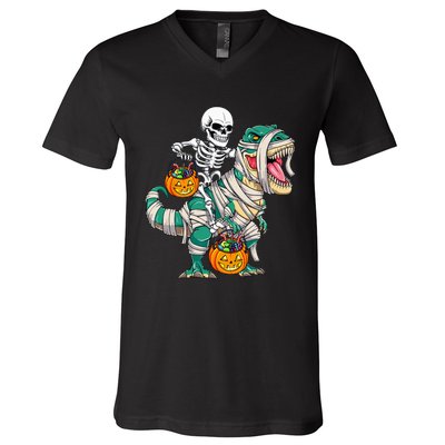 Skeleton Riding Mummy Dinosaur T Rex Funny Halloween V-Neck T-Shirt