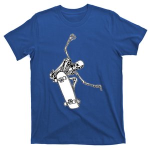 Skeleton Riding On Skateboard Halloween Gift T-Shirt