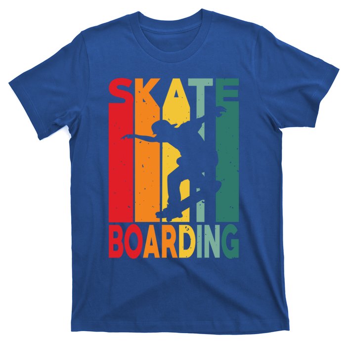 Skateboarder Retro Vintage Design Skateboarding Gift T-Shirt