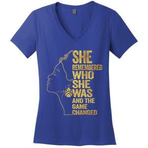 She Remembered Who She Was And The Game Changed Great Gift Women's V-Neck T-Shirt