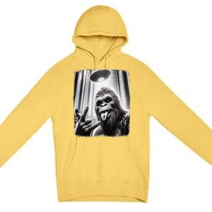 Sasquatch Selfie Big Foot Rock On Ufo Alien Funny 0hjxk2 Premium Pullover Hoodie