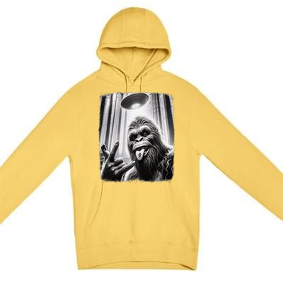 Sasquatch Selfie Big Foot Rock On Ufo Alien Funny 0hjxk2 Premium Pullover Hoodie