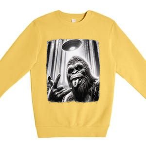 Sasquatch Selfie Big Foot Rock On Ufo Alien Funny 0hjxk2 Premium Crewneck Sweatshirt