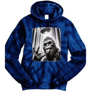 Sasquatch Selfie Big Foot Rock On Ufo Alien Funny 0hjxk2 Tie Dye Hoodie