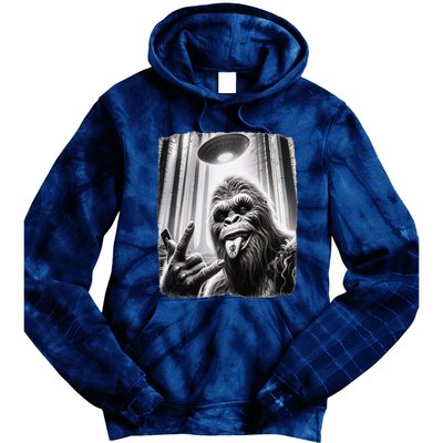 Sasquatch Selfie Big Foot Rock On Ufo Alien Funny 0hjxk2 Tie Dye Hoodie