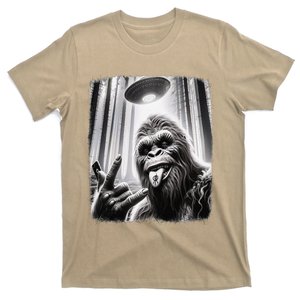 Sasquatch Selfie Big Foot Rock On Ufo Alien Funny 0hjxk2 T-Shirt