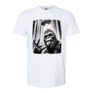 Sasquatch Selfie Big Foot Rock On Ufo Alien Funny 0hjxk2 Softstyle CVC T-Shirt