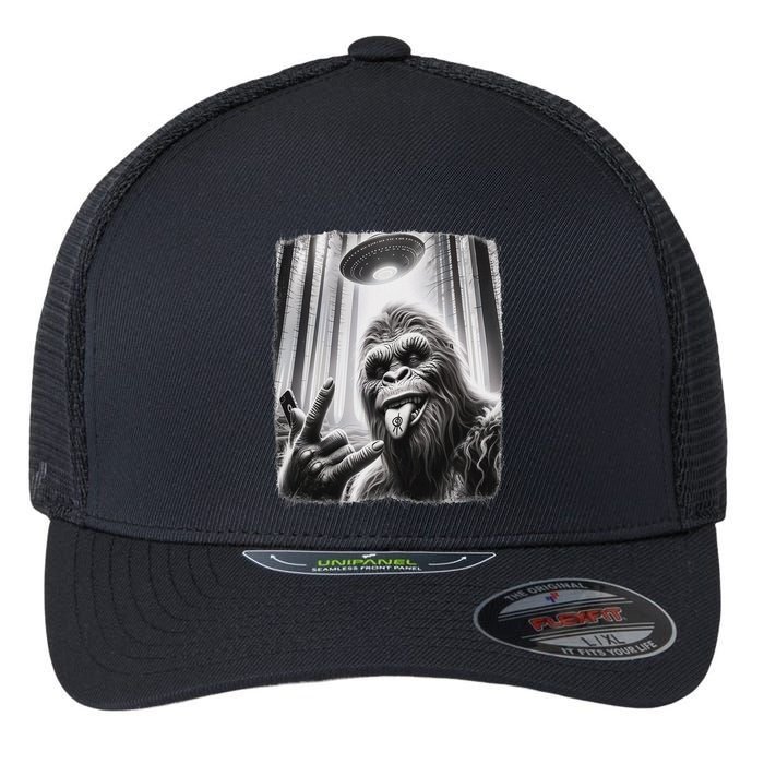 Sasquatch Selfie Big Foot Rock On Ufo Alien Flexfit Unipanel Trucker Cap