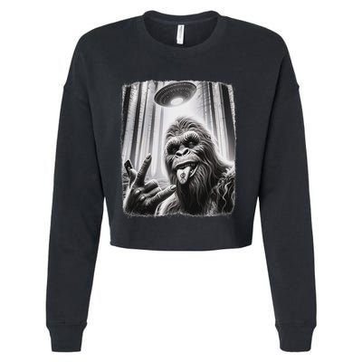Sasquatch Selfie Big Foot Rock On Ufo Alien Cropped Pullover Crew