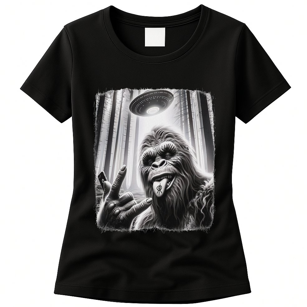 Sasquatch Selfie Big Foot Rock On Ufo Alien Womens T-Shirt