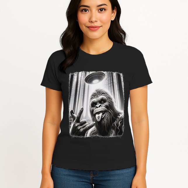 Sasquatch Selfie Big Foot Rock On Ufo Alien Womens T-Shirt
