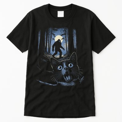 Surprised Scared Cat Selfie With Bigfo Ot Sasquatch Tall T-Shirt