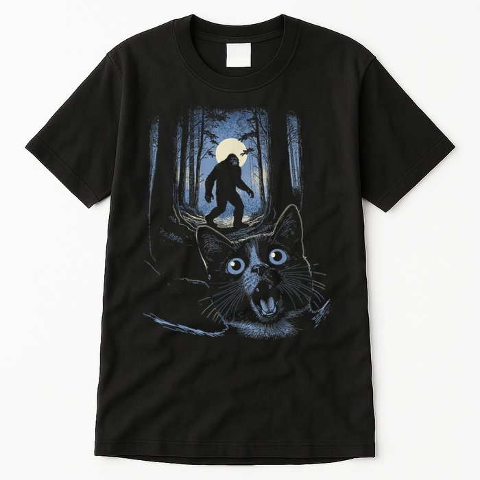 Surprised Scared Cat Selfie With Bigfo Ot Sasquatch Tall T-Shirt