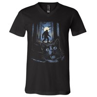 Surprised Scared Cat Selfie With Bigfo Ot Sasquatch V-Neck T-Shirt