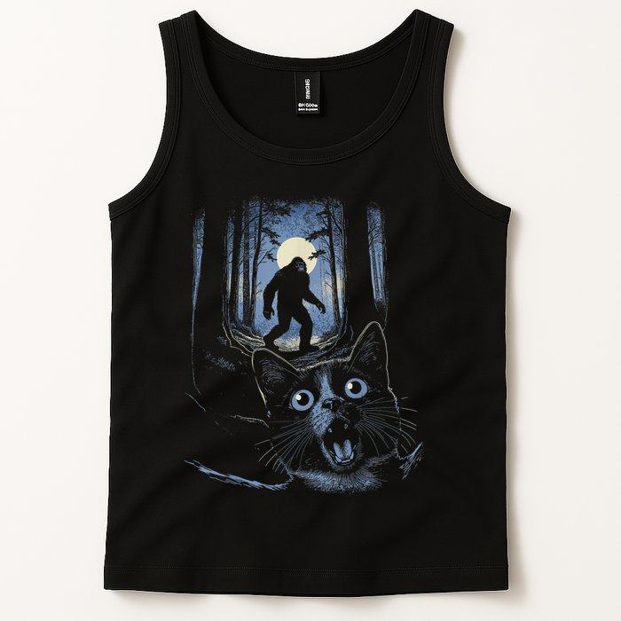 Surprised Scared Cat Selfie With Bigfo Ot Sasquatch Tank Top