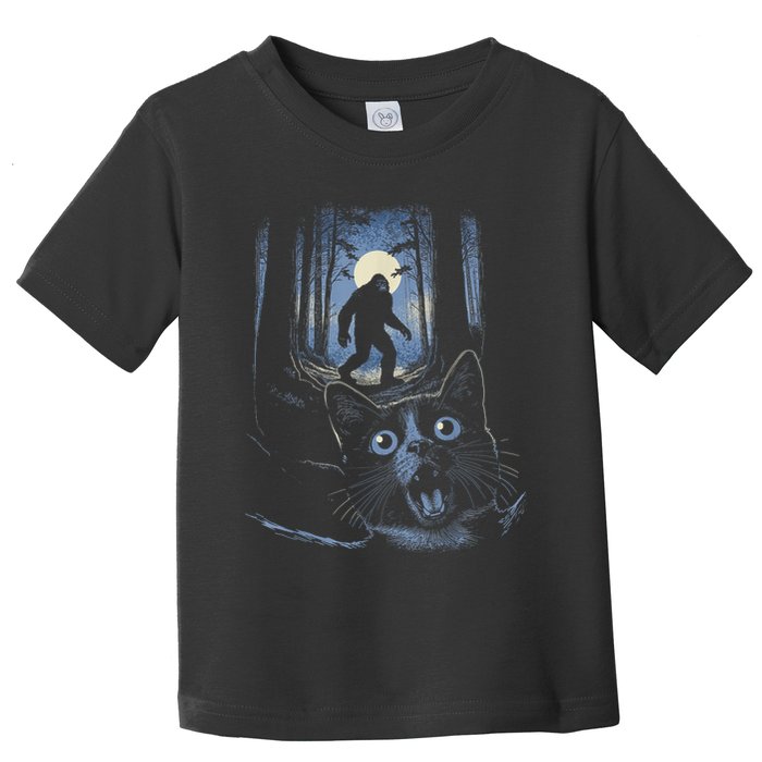 Surprised Scared Cat Selfie With Bigfo Ot Sasquatch Toddler T-Shirt