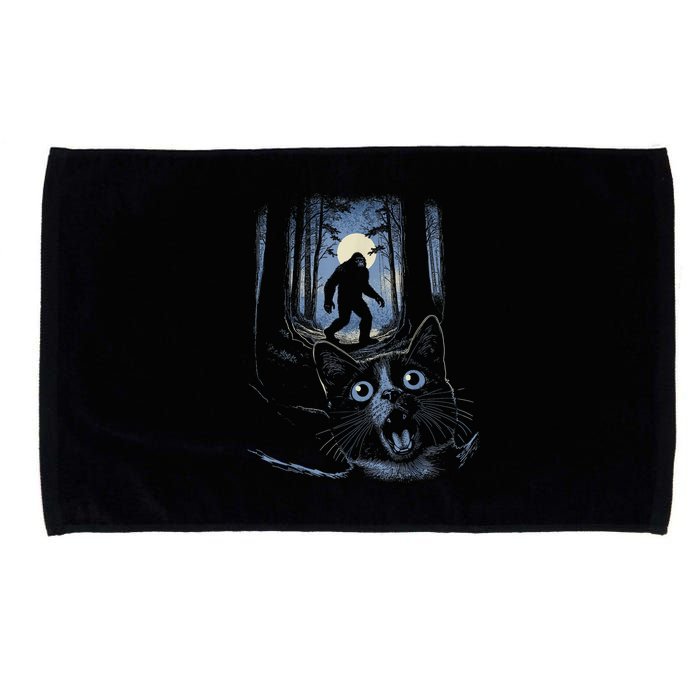 Surprised Scared Cat Selfie With Bigfo Ot Sasquatch Microfiber Hand Towel