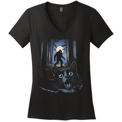 Surprised Scared Cat Selfie With Bigfo Ot Sasquatch Women's V-Neck T-Shirt