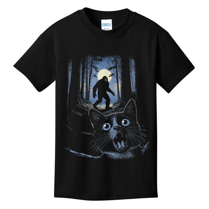 Surprised Scared Cat Selfie With Bigfo Ot Sasquatch Kids T-Shirt