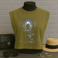 Surprised Scared Cat Selfie With Bigfo Ot Sasquatch Garment-Dyed Women's Muscle Tee