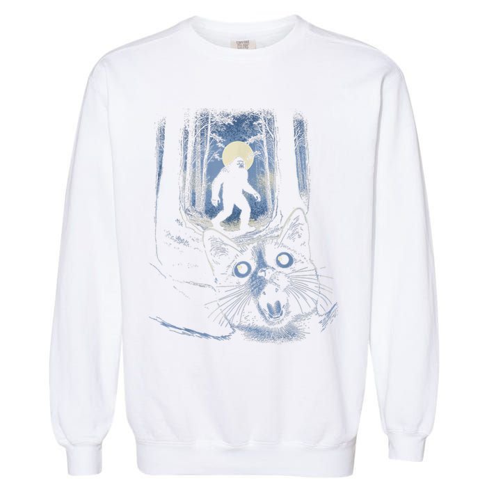 Surprised Scared Cat Selfie With Bigfo Ot Sasquatch Garment-Dyed Sweatshirt
