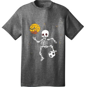 Soccer Skeleton Halloween Soccer Player Halloween T-Shirt