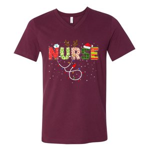 Stethoscope Santa Hat Reindeer Xmas Christmas Nurse V-Neck T-Shirt