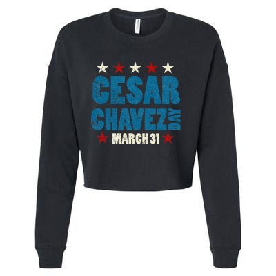 Si Se Puede I Cesar Chavez Day funny quote Cropped Pullover Crew